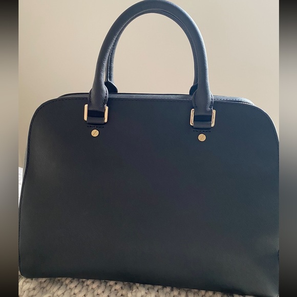 MICHAEL KORS Cindy Large Leather Dome Satchel - Picture 2 of 16
